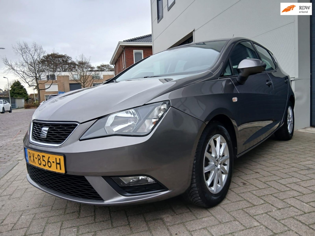 SEAT Ibiza - 1.0 EcoTSI Style/Navi/Cruise-c/Bluetooth/PDC/Airco/Aux - AutoWereld.nl