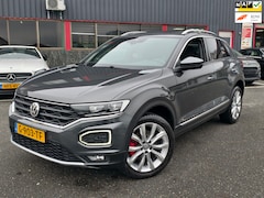 Volkswagen T-Roc - 1.5 TSI Sport / DSG-AUTOMAAT / PANO / VIRTUAL / ORG NL-AUTO / SP VLG / OHB /