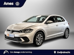 Volkswagen Polo - 1.0 95pk TSI Life Edition Voorstoelen verwarmd | Parkeersensoren voor & achter | Achteruit