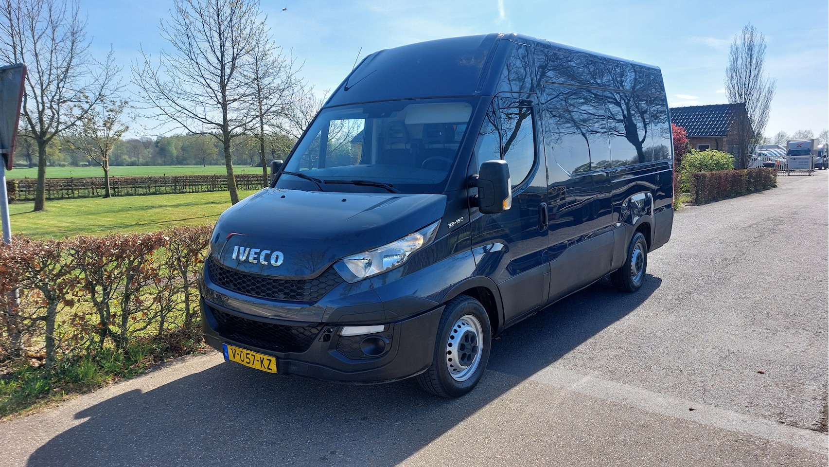 Iveco Daily - 35S15V 2.3 352 H2 CLIMA BJ 2015 - AutoWereld.nl