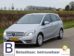 Mercedes-Benz B-klasse - 220 4MATIC Ambition Uniek Mooie Auto/NL/100% Dealer onderhouden/