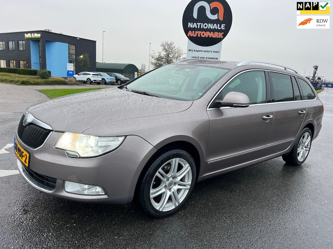 Skoda Superb Combi - 2011 * 1.8 TSI Elegance Business Line * AUTOMAAT * - AutoWereld.nl