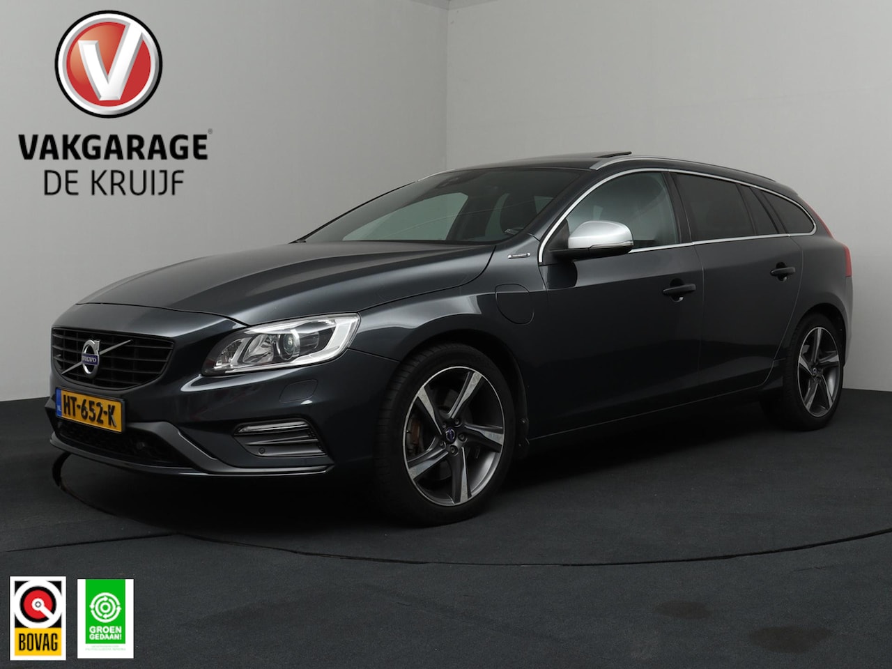 Volvo V60 - 2.4 D6 Twin Engine R-Design | Camera | Trekhaak | Schuifkanteldak! - AutoWereld.nl