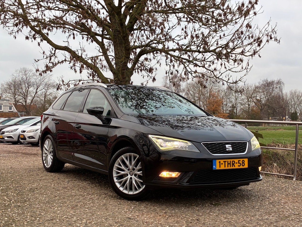 SEAT Leon ST - 1.2 TSI Style First Edition | Half leder + Cruise + Clima nu € 6.975,-!!! - AutoWereld.nl