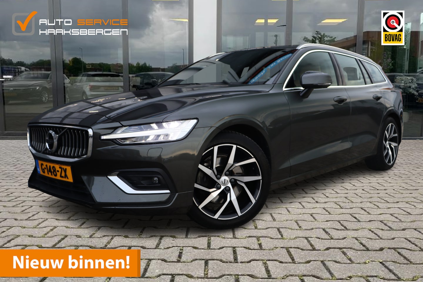 Volvo V60 - 2.0 T4 Inscription | ACC | Camera | Trekhaak | - AutoWereld.nl