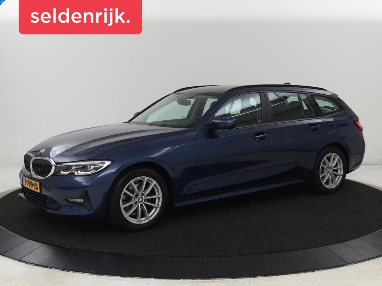 BMW 3-serie Touring - 318i Business Edition | Stoelverwarming | Camera | Carplay | Live Cockpit | Full LED | Nav - AutoWereld.nl