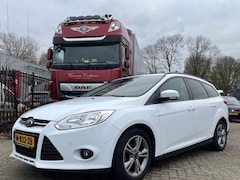 Ford Focus Wagon - 1.0 EcoBoost Edition Plus/Airco/Navi/Stoelverwarming/Trekhaak/Bluetooth