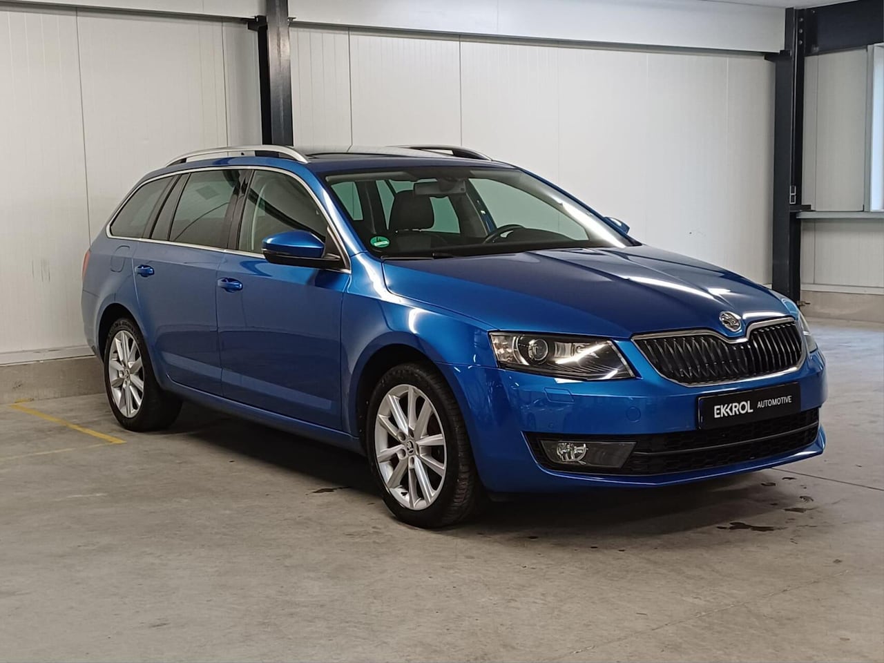Skoda Octavia Combi - 1.2 TSI Elegance 1.2 TSI Elegance (Xenon/Pano/Leder/PDC) - AutoWereld.nl