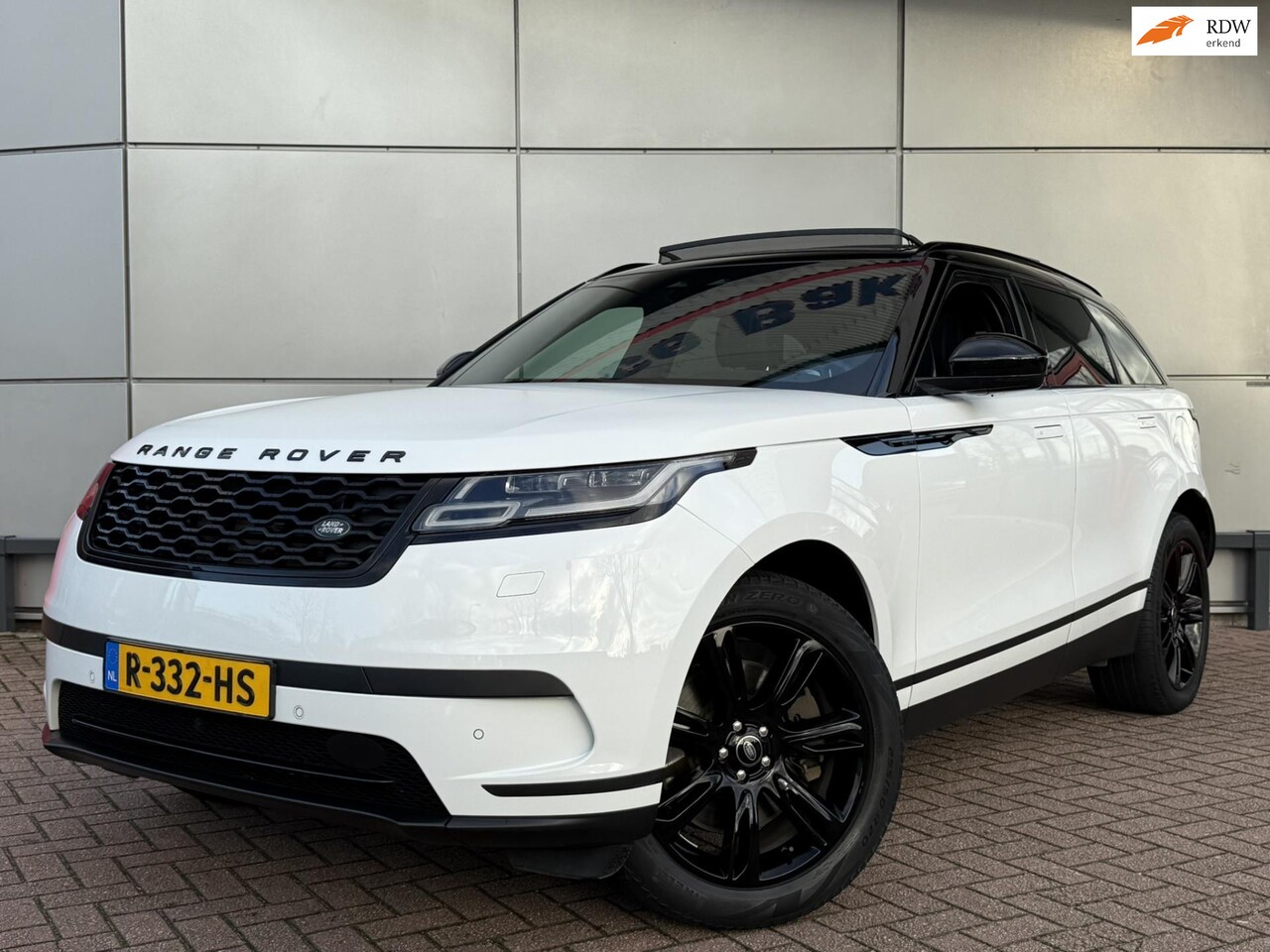 Land Rover Range Rover Velar - 2.0 P400e | Panoramadak | Lederen Bekleding | Trekhaak | Meridian | Alcantara Hemel | Came - AutoWereld.nl