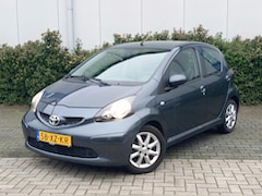 Toyota Aygo - 1.0 12V VVT-I 5DRS Plus Sport