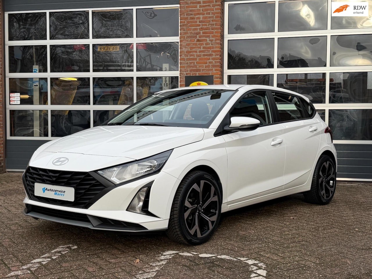 Hyundai i20 - 1.2 MPI i-Motion 1.2 MPI i-Motion, Navi, Camera, cruise, Airco, lane assist, PDC - AutoWereld.nl