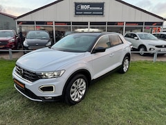 Volkswagen T-Roc - 1.5 TSI 150pk Sport VIRTUAL COCKP./NAVI/CARPLAY/