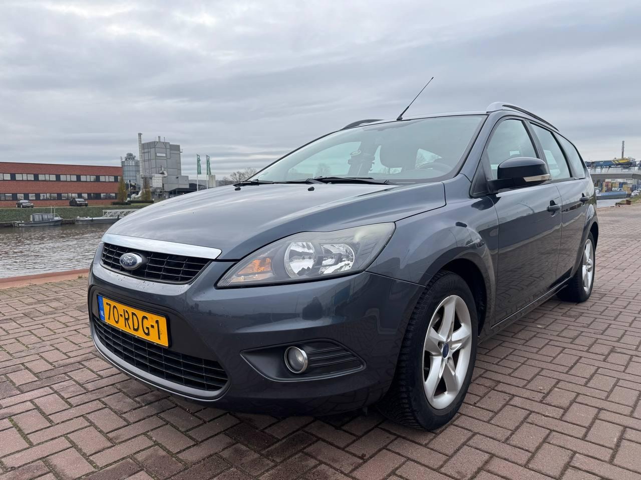 Ford Focus Wagon - 1.6 /Airco/Cruise/Trekhaak/Nieuwe APK - AutoWereld.nl