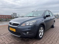 Ford Focus Wagon - 1.6 /Airco/Cruise/Trekhaak/Nieuwe APK