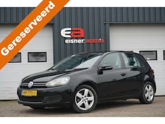 Volkswagen Golf - 1.6 TDI Comfortline BlueMotion | CLIMATE | TREKHAAK | STOELVERWARMING |