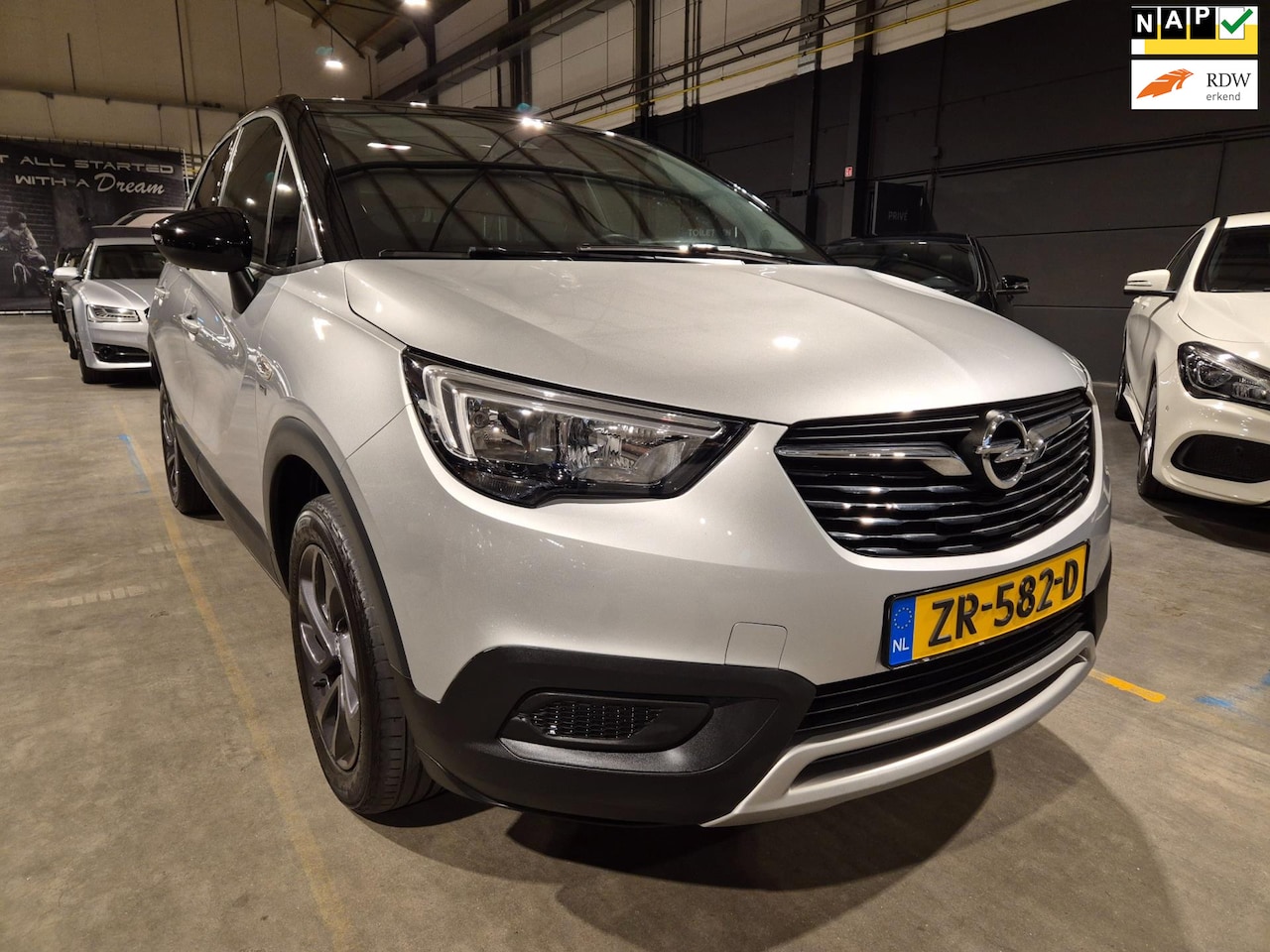 Opel Crossland X - 1.2 Turbo 120 Jaar Edition - 110 pk - CarPlay - Cruise - Stoelverwarming - Incl BTW - AutoWereld.nl