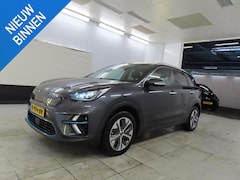 Kia e-Niro - EXECUTIVELINE 64 KWH I 100% SOH I 3 FASE I P-CAMERA I LEDEREN BEKLEDING