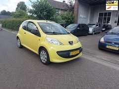 Peugeot 107 - 1.0-12V XR