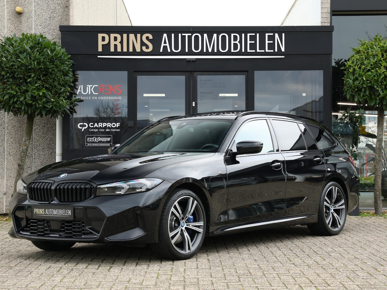 BMW 3-serie Touring - 330e M-Sport Pro|Pano|Headup|Kuipstoel|Keyless - AutoWereld.nl