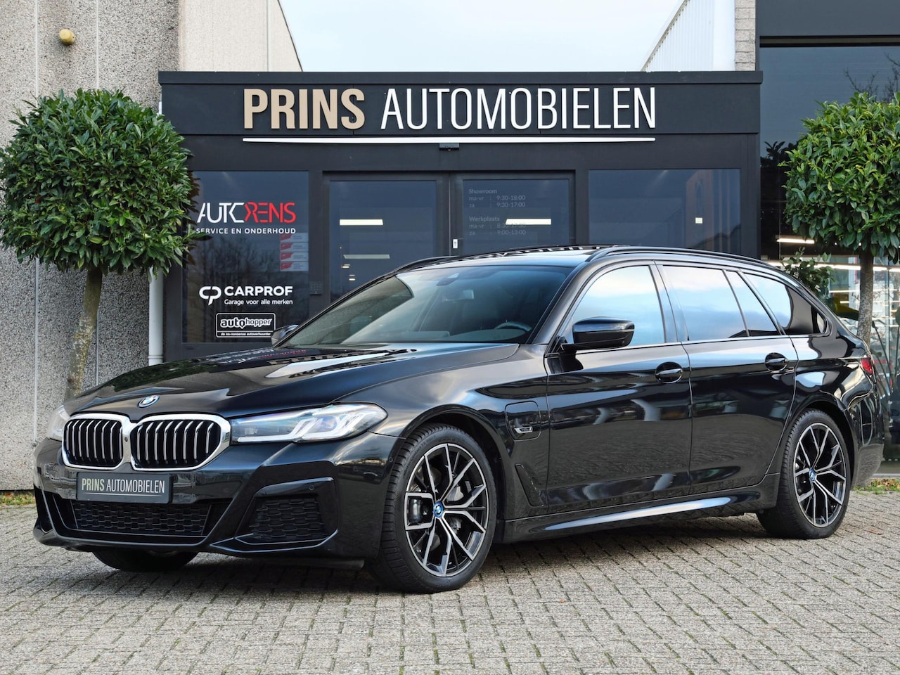 BMW 5-serie Touring - 530e M-Sport High Executive|Pano|Sfeer|Keyless - AutoWereld.nl
