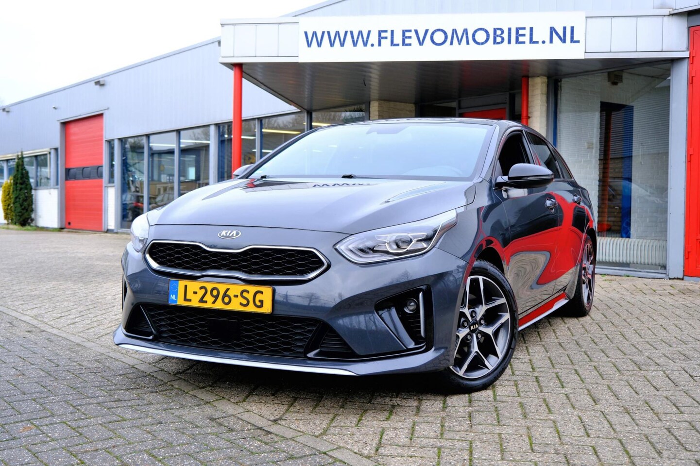 Kia Pro cee'd - 1.0 T-GDI GT-Line Edition Pano|Leder/alcantara|Carplay|DAB+|Virtual display - AutoWereld.nl