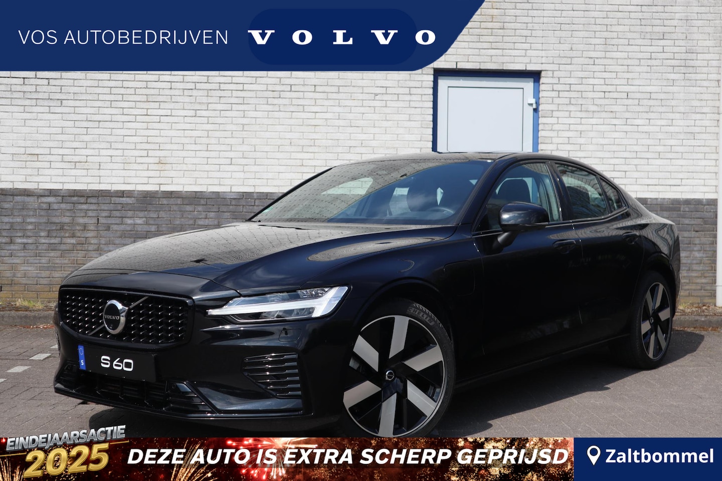 Volvo S60 - T8 Recharge AWD Ultimate Dark | Schuif\kanteldak | Bowers & Wilkins | 360-Camera | - AutoWereld.nl