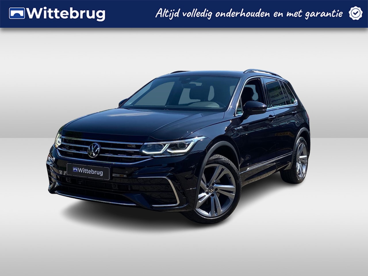 Volkswagen Tiguan - 1.5 TSI 150PK DSG R-Line / Digital Cockpit Pro / Parkeersensoren vóór en achter / Getint G - AutoWereld.nl
