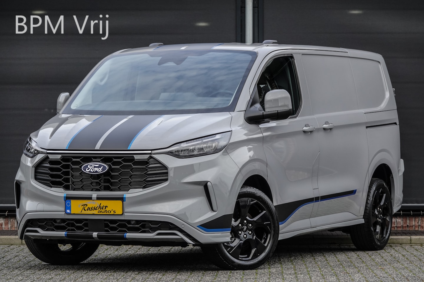 Ford Transit Custom - L1H1 170Pk Aut. | Sport | 2xSchuifdeur | Achteruitrijcamera | 19'' Black | Grey Matter - AutoWereld.nl