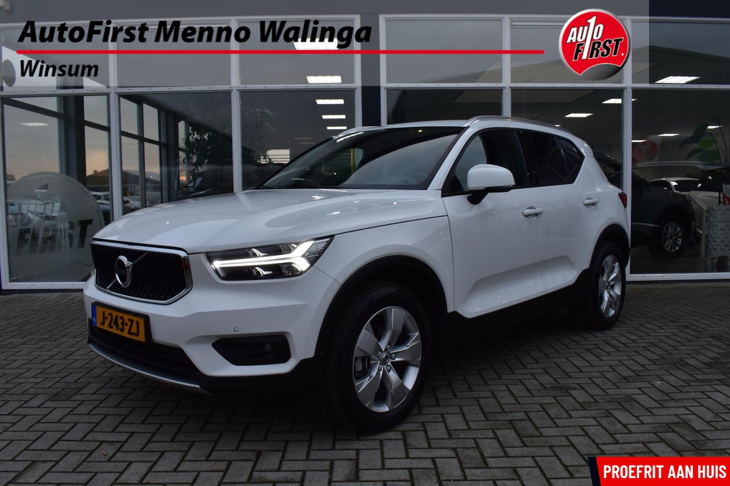 Volvo XC40 - 1.5 T2 Business Pro|Automaat|Benzine|Trekhaak|Stoel/Stuurverwarming|Navigatie| - AutoWereld.nl