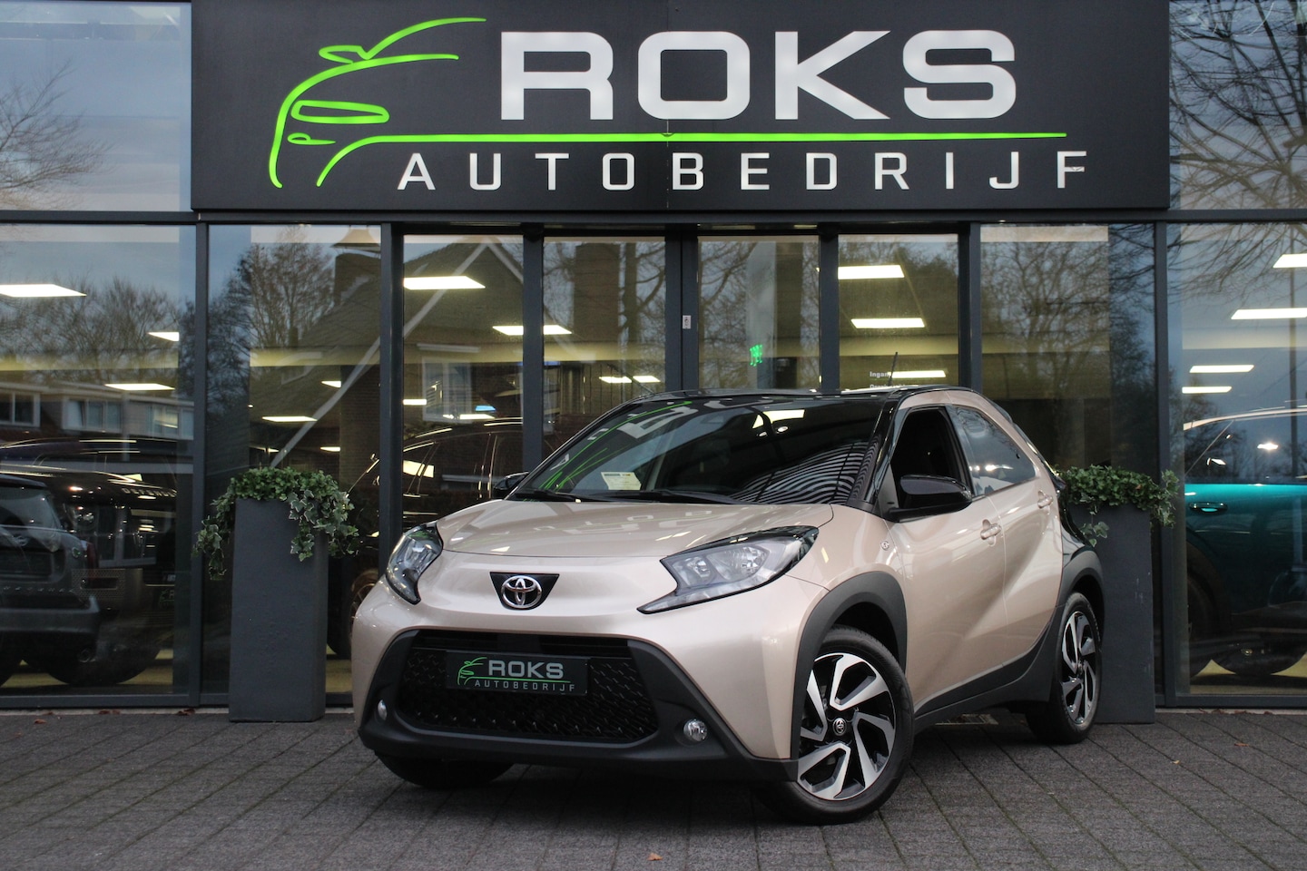 Toyota Aygo X - 1.0 VVT-i S-CVT Pulse Two-tone Automaat - AutoWereld.nl