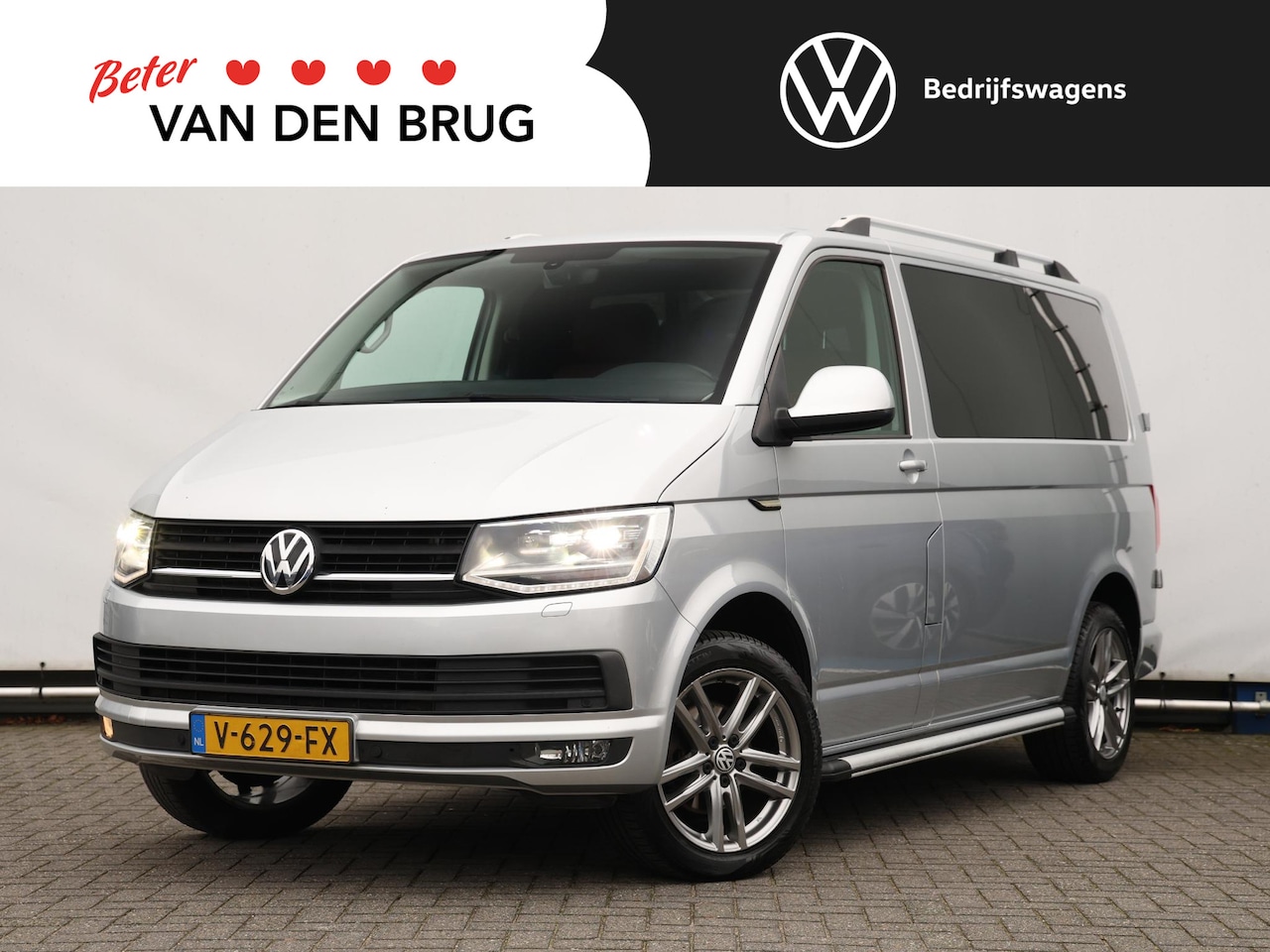 Volkswagen Transporter - 2.0 TDI 150pk DSG L1H1 Highline | LED | Cruise control | Navigatie | 18" Lmv | Leer | Airc - AutoWereld.nl