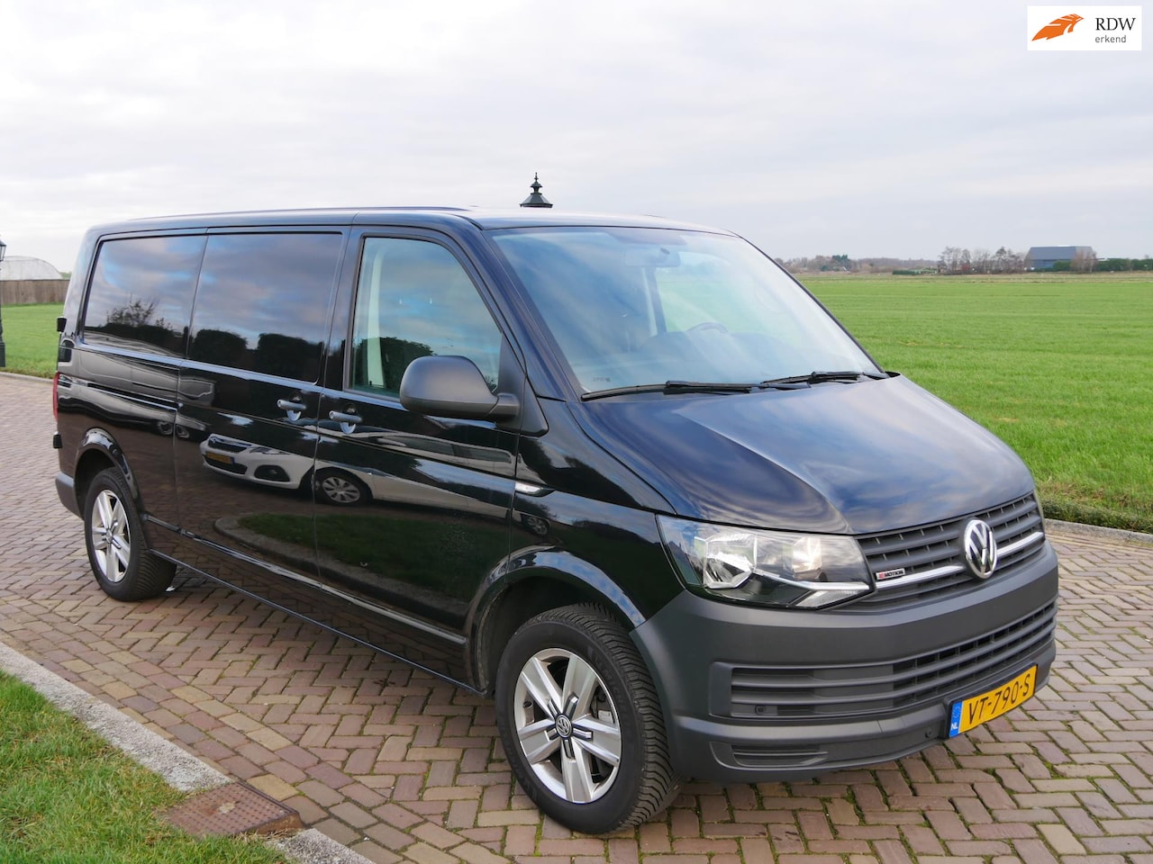 Volkswagen Transporter - 2.0 TDI L2H3 132kW 4Motion Highline DSG AC ** 12899 MARGE !!! ** - AutoWereld.nl