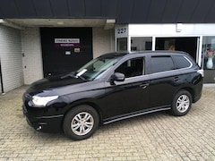 Mitsubishi Outlander - 2.0 Intense / NIEUW MODEL / CLIMA / ALU VELGEN / EURO-5