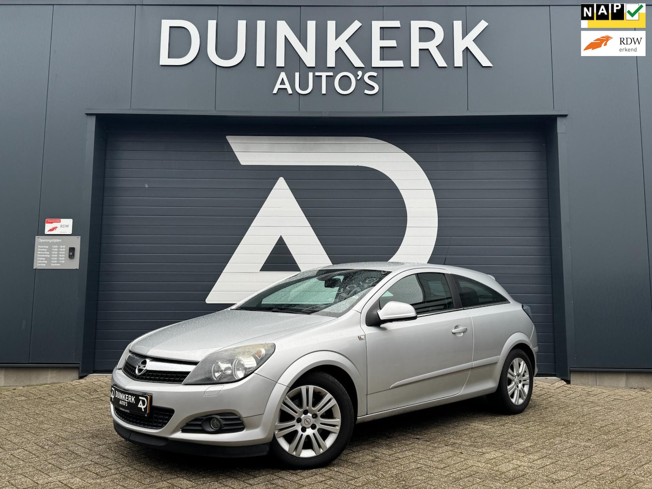 Opel Astra GTC - 1.6 Cosmo | Airco | Leer | Stoelverwarming | NAV | Parkeersensoren | Trekhaak - AutoWereld.nl