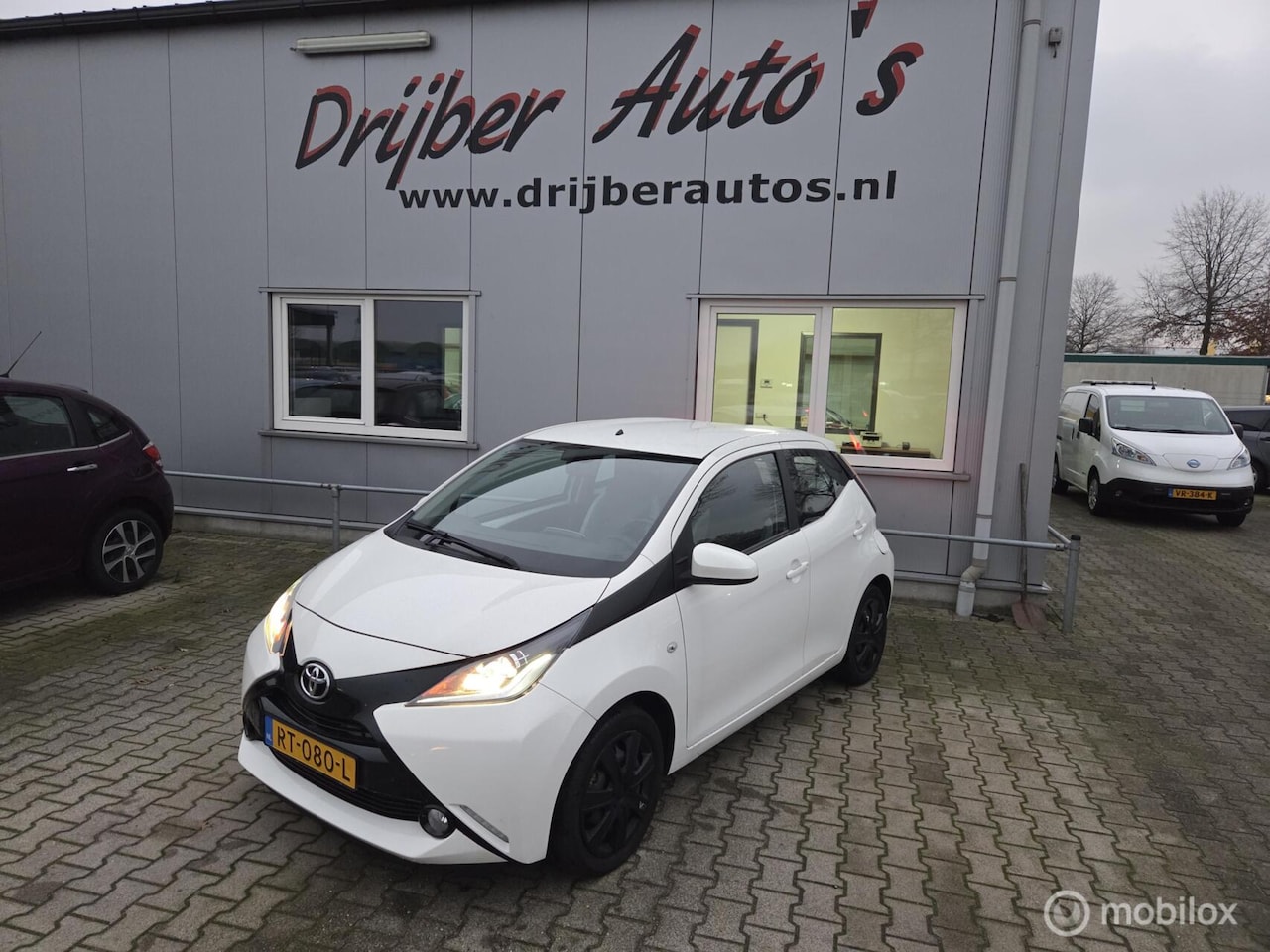 Toyota Aygo - 1.0 VVT-i x-play 1.0 VVT-i x-play - AutoWereld.nl