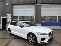 Volvo V60 - 2.0 B4 Automaat Plus Dark