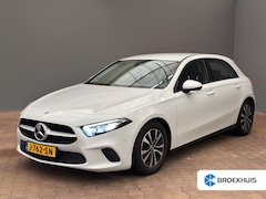 Mercedes-Benz A-klasse - 160 Business Solution Camera | Parkeersensoren | Widescreen | Stoelverwarming | LED | 16"