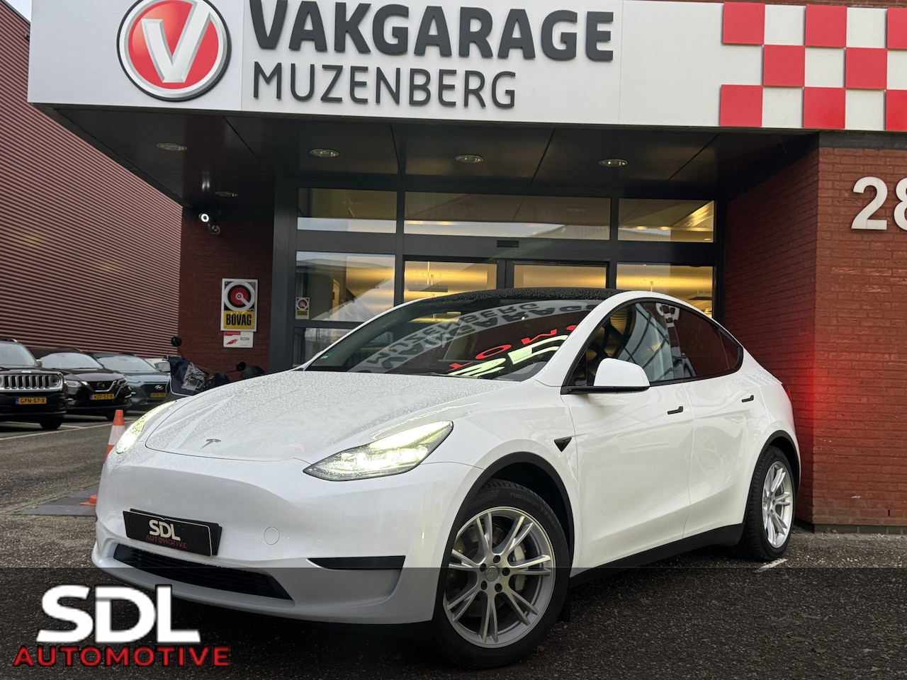 Tesla Model Y - RWD 58 kWh // PANODAK // NAVI // ADAPTIVE CRUISE // CLIMA // AUTOPILOT // 360 CAMERA // - AutoWereld.nl