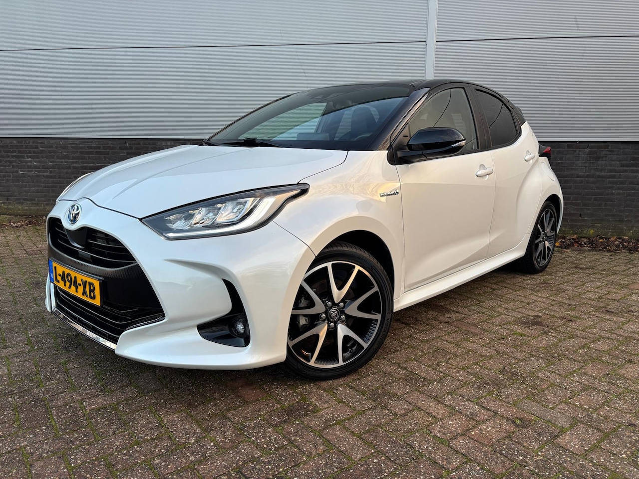 Toyota Yaris - 1.5 Hybrid Executive Limited - AutoWereld.nl