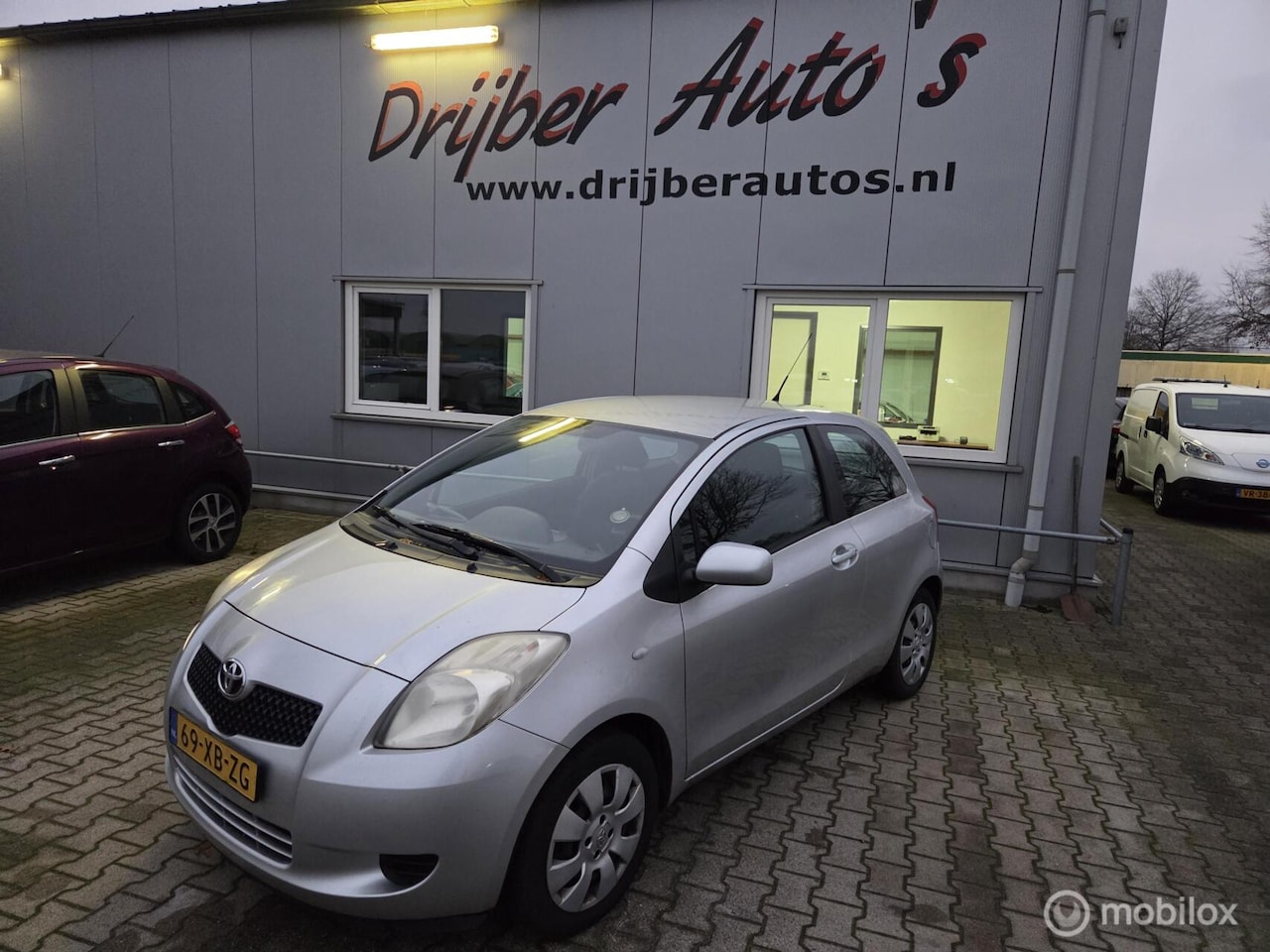 Toyota Yaris - 1.3 VVT-i Sol 1.3 VVTi Sol - AutoWereld.nl