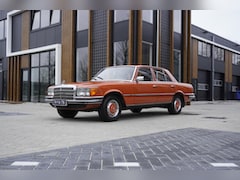 Mercedes-Benz S-klasse - 280 S Engels Rood Uniek