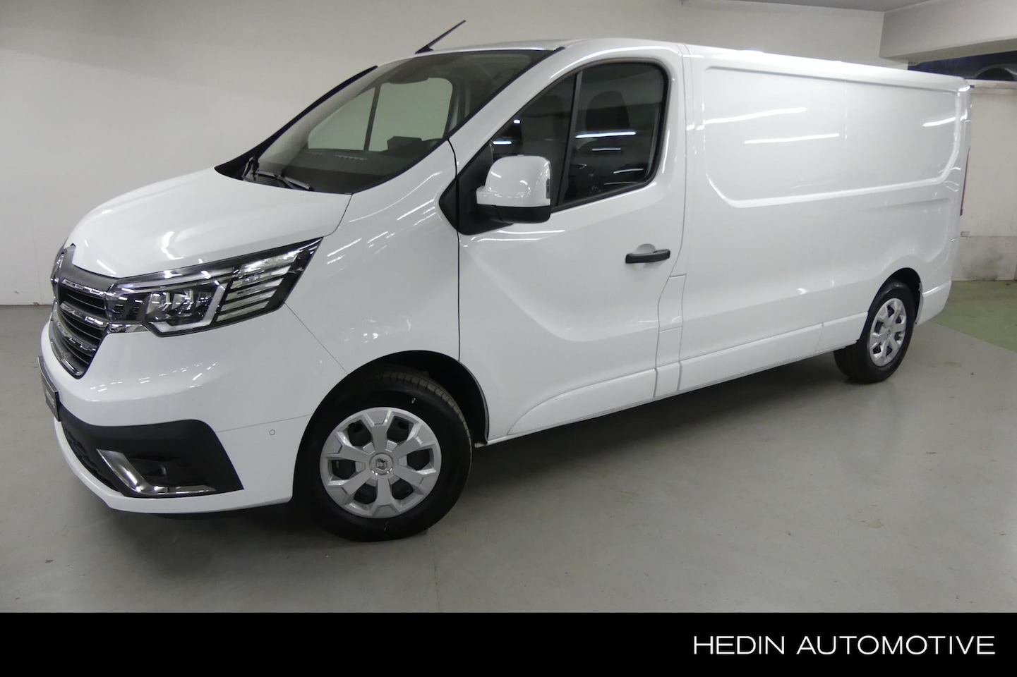 Renault Trafic E-Tech - Electric T29 L2H1 Comfort 52 kWh | Airbag passagier | LED Verlichting Laadruimte | Easy Li - AutoWereld.nl