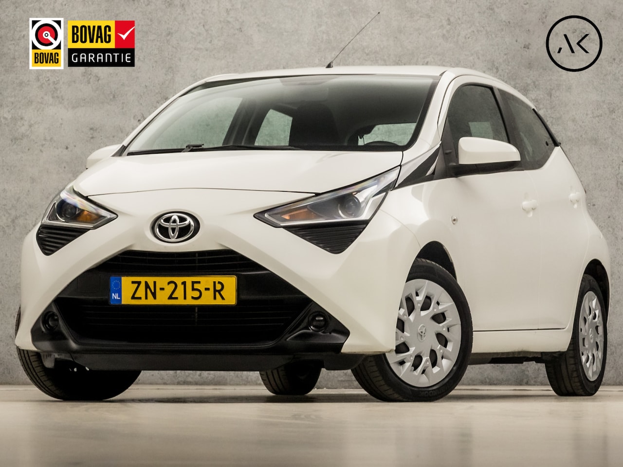 Toyota Aygo - 1.0 VVT-i x-play (APPLE CARPLAY, CRUISE, SPORTSTOELEN, BLUETOOTH, START/STOP, NIEUWE APK, - AutoWereld.nl