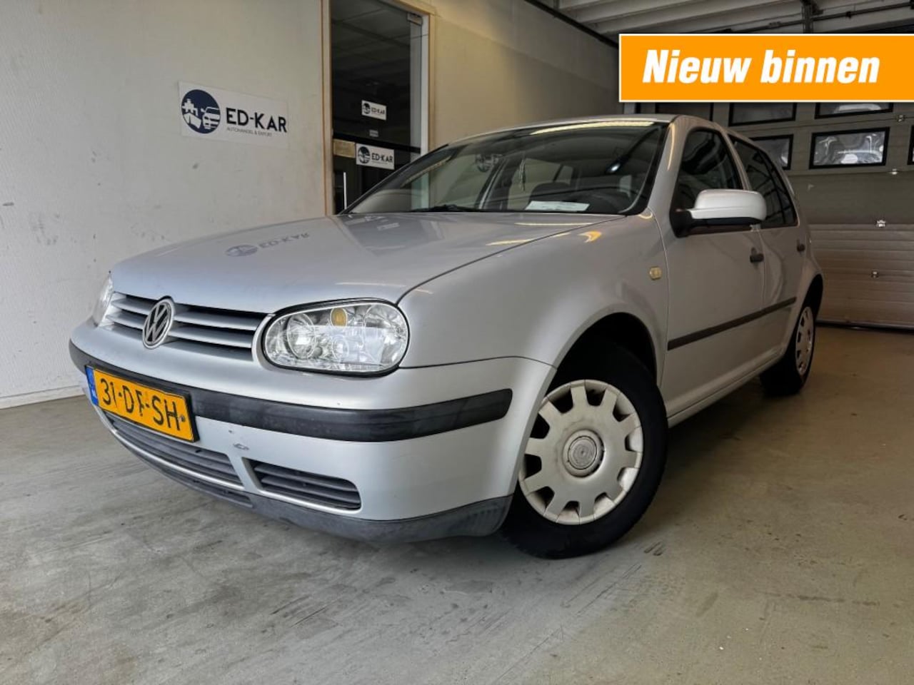 Volkswagen Golf - 1.4-16V Trendline 5 DRS AIRCO NAP APK 3-2026 - AutoWereld.nl