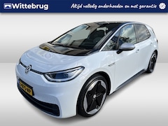 Volkswagen ID.3 - First Max 58 kWh / TREKHAAK/ PANO/ CAMERA/ PARK. SENSOREN/ IQ. LIGHT/ ERGO ACTIVE STOELEN/