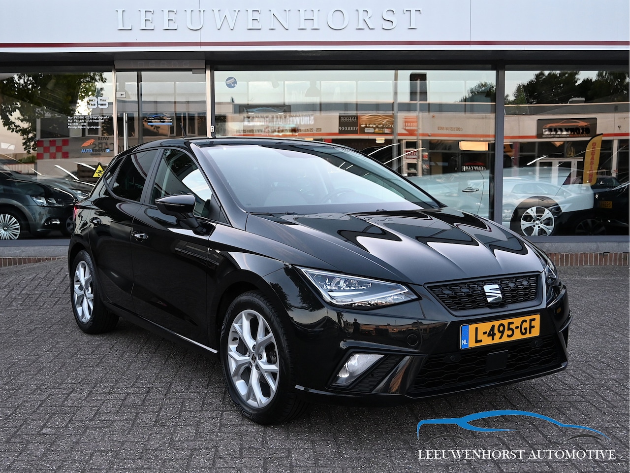 SEAT Ibiza - 1.0 TSI Style Business Intense Plus 1.0 TSI Style Business Intense Plus, virtual cockpit, 2 xPDC, camera, Apple Carplay, clima - AutoWereld.nl