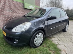 Renault Clio - 1.2-16V Expression