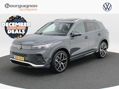 Volkswagen Tiguan - 1.5 eHybrid 272 Pk Automaat R-Line Edition | Panorama Dak | Trekhaak | Massage Stoelen | C
