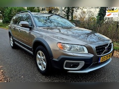 Volvo XC70 - 3.2 Momentum . Leder . Navi . Automaat