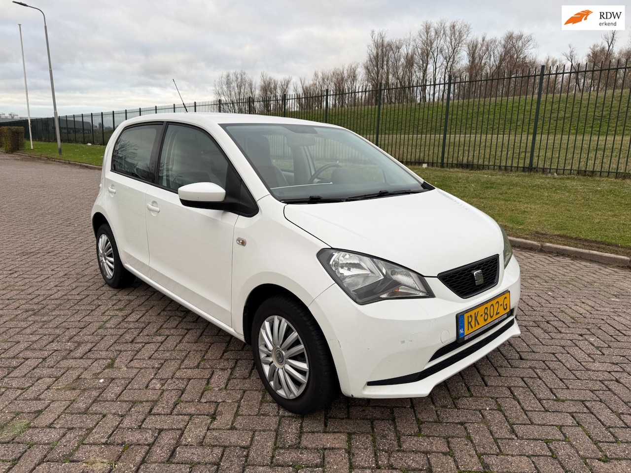 SEAT Mii - 1.0 Style Chic 1.0 Style Chic - AutoWereld.nl